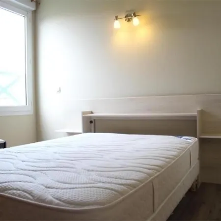 Appartement La Rochelle, 1 Piece, 4 Personnes - Fr-1-246-25