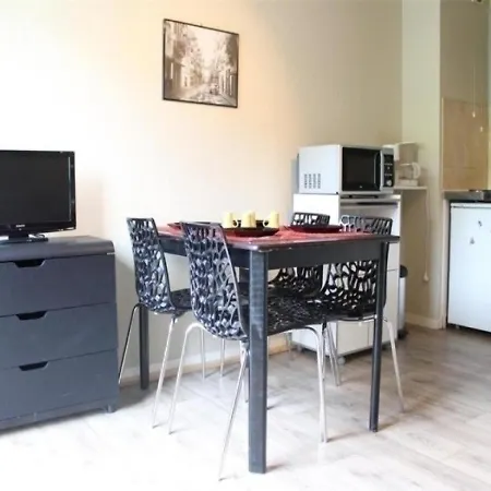 Appartement La Rochelle, 1 Piece, 4 Personnes - Fr-1-246-25 *